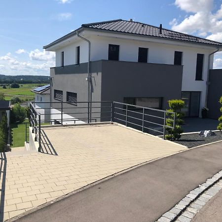 Moderne Ferienwohnung Mit Terrasse Und Garten Verwaltungsgemeinschaft Haldenwang エクステリア 写真