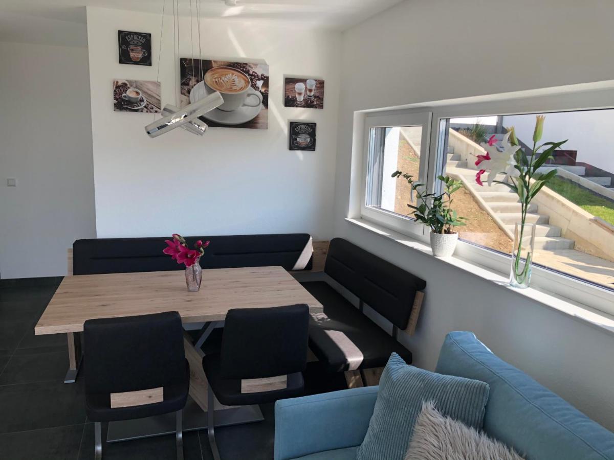 Moderne Ferienwohnung Mit Terrasse Und Garten Verwaltungsgemeinschaft Haldenwang エクステリア 写真